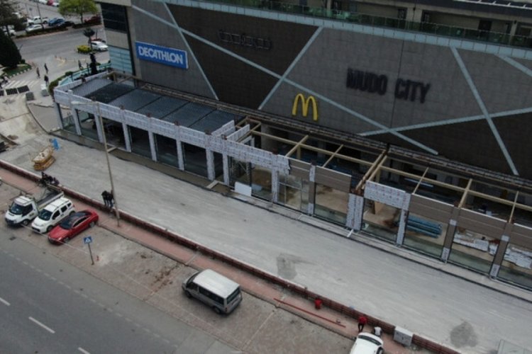 Kayseri'de AVM'nin inşaatında yangın merdivenleri kapatıldı
