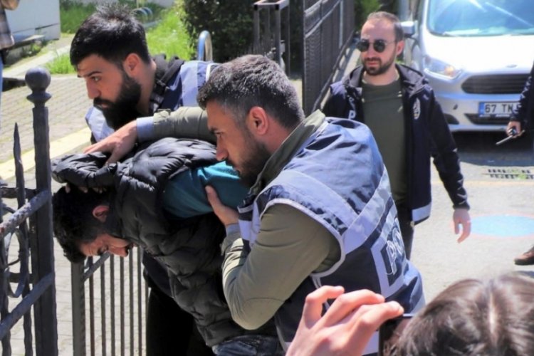 Zonguldak'ta takıntılı olduğu kadını pompalı t&uuml;fekle &ouml;ld&uuml;ren ş&uuml;pheli adliyeye sevk edildi