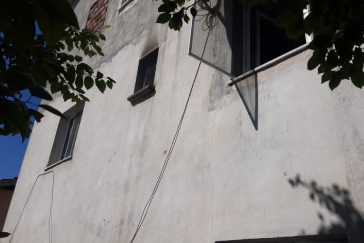 Zonguldak &Ccedil;aycuma'da ev yangını
