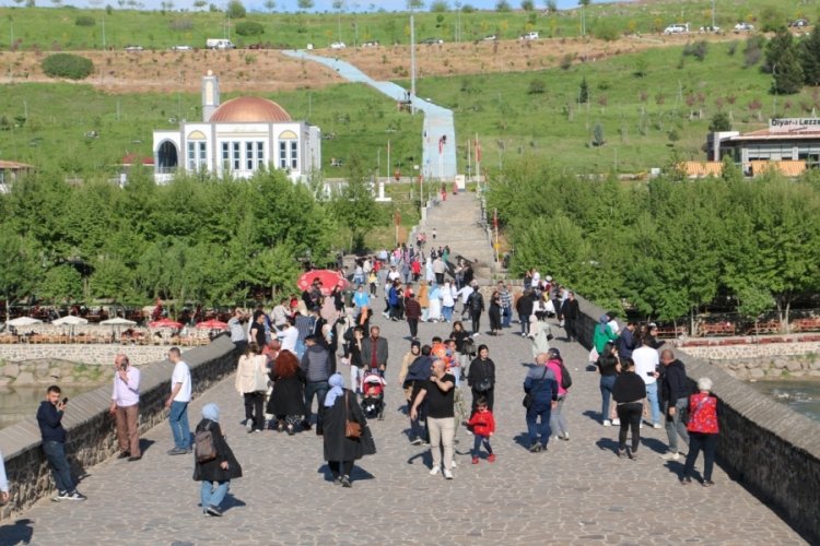 Diyarbakır'da deprem sonrası turizmde hareketlilik