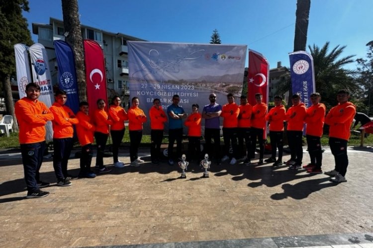 Bursa B&uuml;y&uuml;kşehir Belediyespor kanocuları: 13 madalya 2 kupayla d&ouml;nd&uuml;