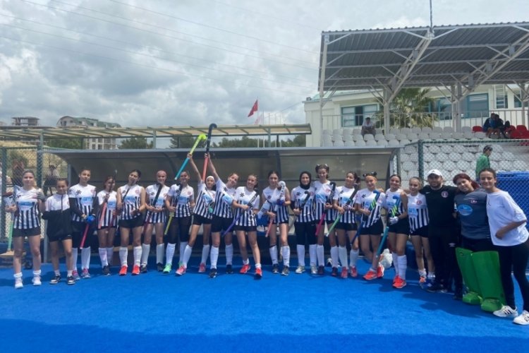 Muğla Kadın Hokey Takımı T&uuml;rkiye ikincisi oldu