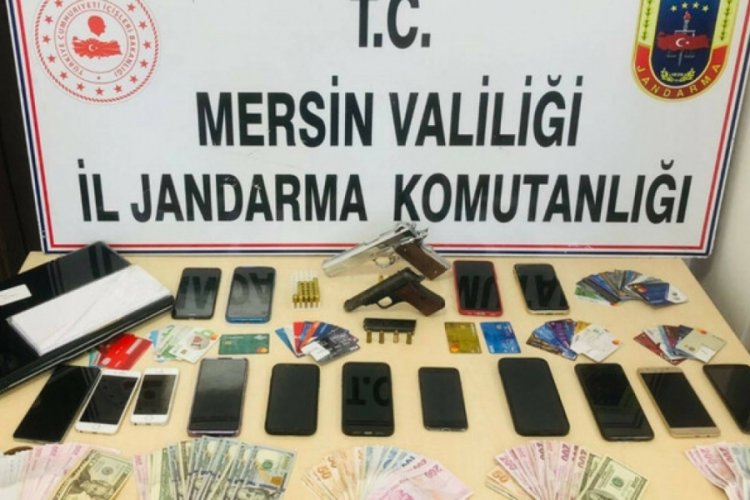 Mersin'de yasa dışı bahis oynatarak bor&ccedil;landıran &ccedil;ete yakalandı