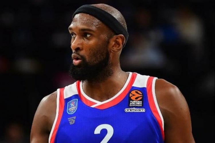 Anadolu Efes oyuncusu Chris Singleton kalp krizi ge&ccedil;irdi!