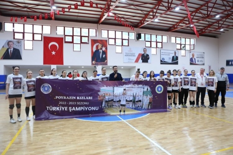 Bursa'da şampiyonlara coşkulu kutlama