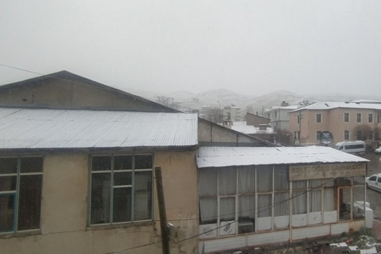 Van'da dolu yağdı