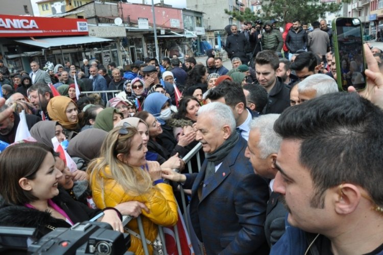 Binali Yıldırım Karslılara seslendi