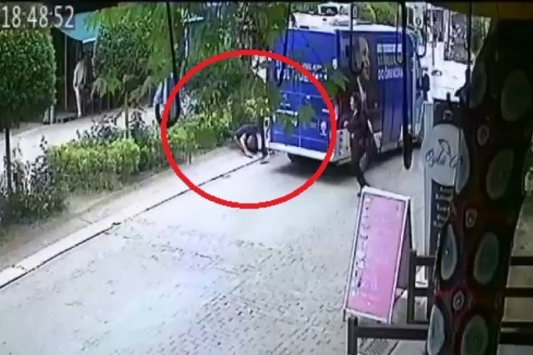 Balıkesir'de AK Parti se&ccedil;im aracına ve şof&ouml;re saldırı!  2 kişi g&ouml;zaltında
