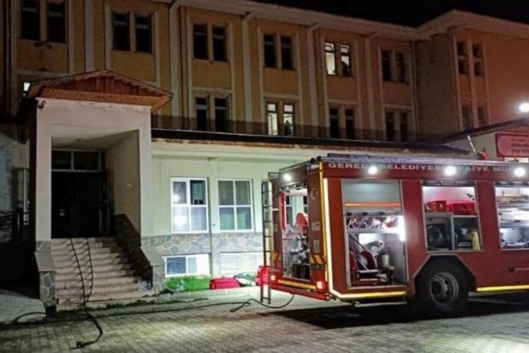 Bolu'da 70 &ouml;ğrencinin bulunduğu yurtta yangın &ccedil;ıktı
