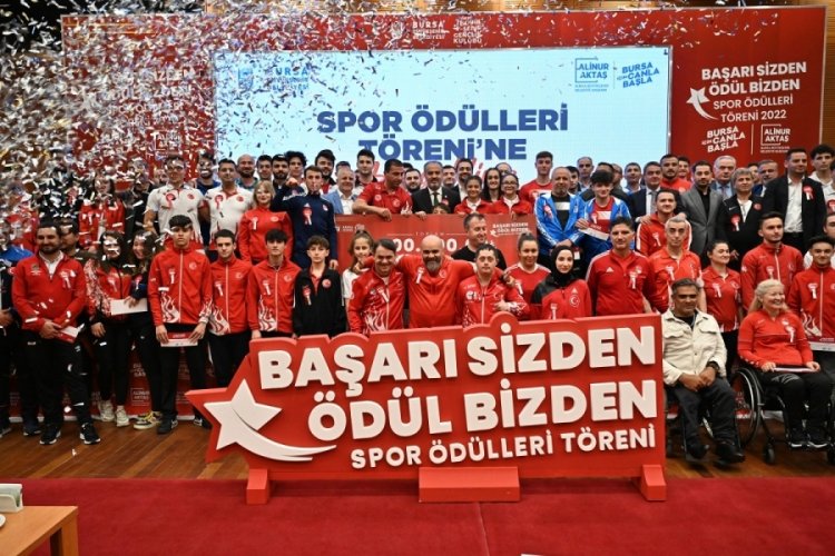 Bursa'da sporun yıldızlarına &ouml;d&uuml;l yağdı