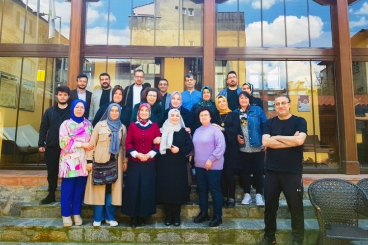 Bursa'da edebiyatseverler Kedili Tekke'de Buluştu