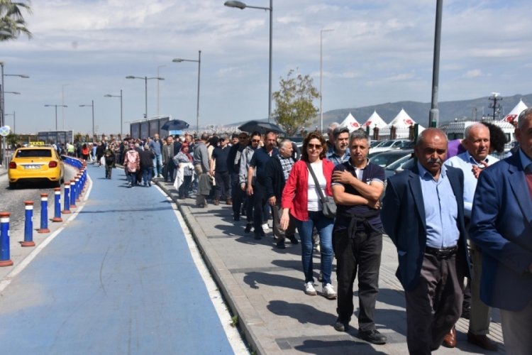 TCG Anadolu İzmir'de yoğun ilgi g&ouml;rd&uuml;