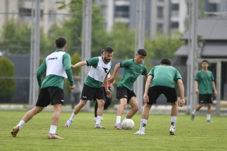 Bursaspor'da Şanlıurfaspor ma&ccedil;ı hazırlıkları s&uuml;r&uuml;yor
