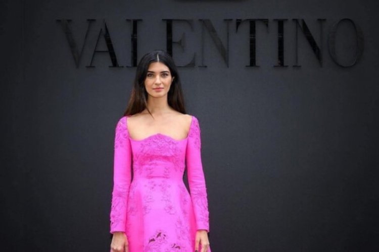 Tuba B&uuml;y&uuml;k&uuml;st&uuml;n'&uuml;n paylaşımı y&uuml;rekleri burktu