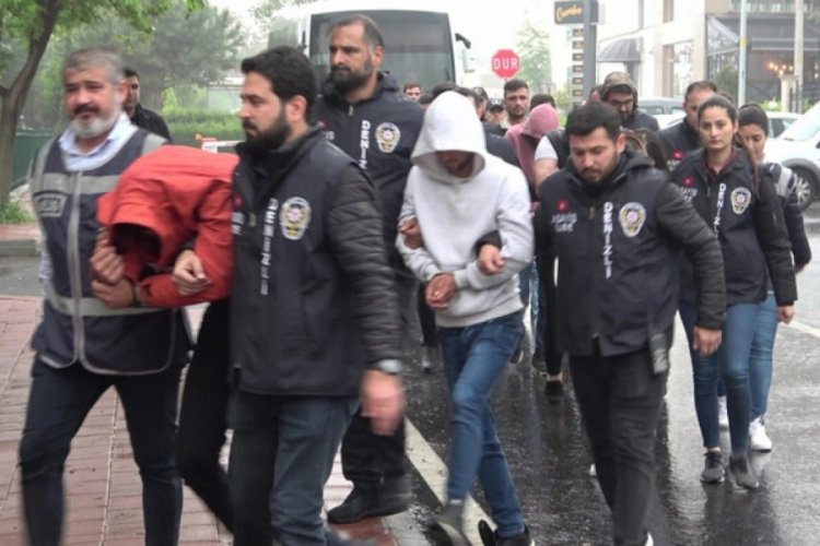 Denizli merkezli operasyonlarda kendini avukat olarak tanıtan 17 kişilik &ccedil;ete yakalandı!