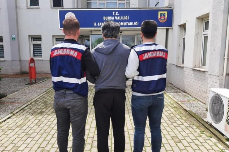 Bursa'da 45 yıl kesinleşmiş hapis&nbsp;cezası olan şahıs jandarmadan ka&ccedil;amadı &nbsp;
