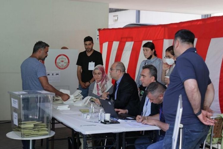 Japonya'da T&uuml;rkiye'deki genel se&ccedil;imler i&ccedil;in oy verme işlemi başladı