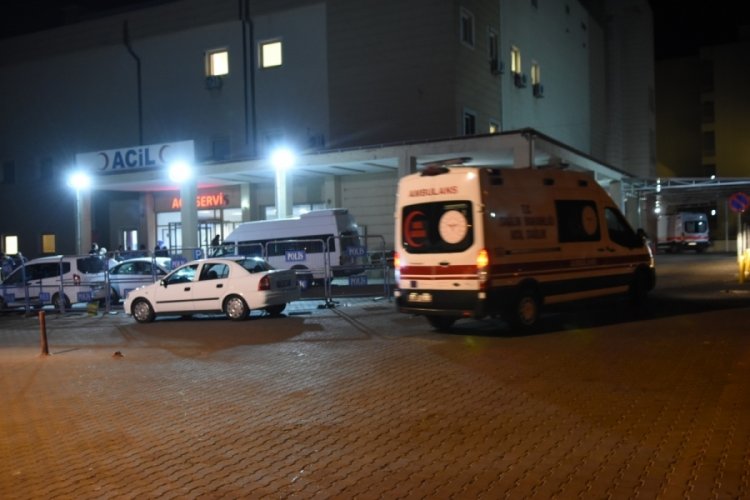 Park halindeki r&ouml;morka &ccedil;arpan otomobilin s&uuml;r&uuml;c&uuml;s&uuml; hayatını kaybetti