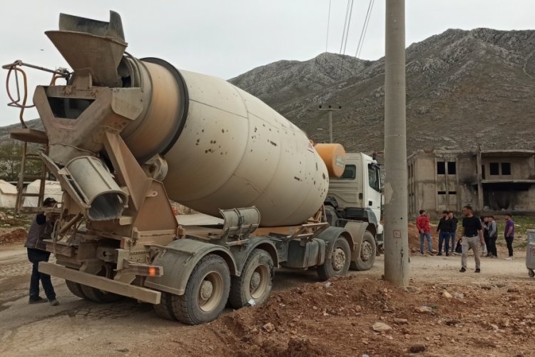 Kahramanmaraş'ta 16 yaşındaki kız &ccedil;ocuğu beton mikserinin altında kaldı