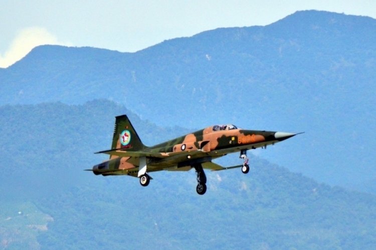 Tayvan eski savaş u&ccedil;akları i&ccedil;in yeni karar