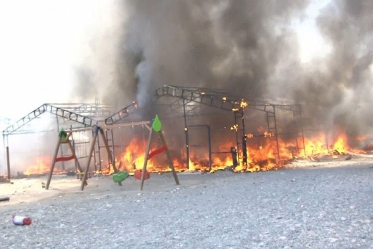 Adıyaman'da &ccedil;adır kentte yangın paniği