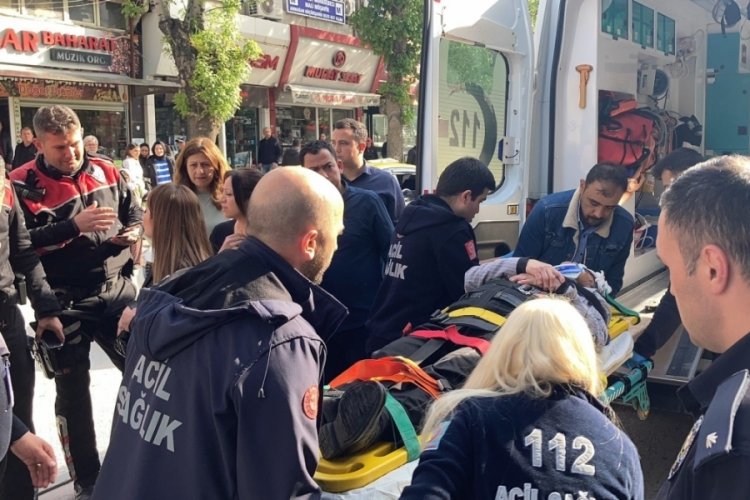 Burdur'da motosiklet yayaya &ccedil;arptı