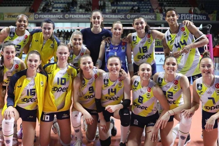 Sultanlar Ligi'nde finalin adı: Fenerbah&ccedil;e - Eczacıbaşı Dynavit