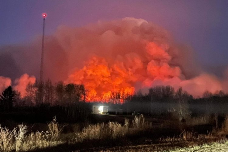 Kanada'da 78 noktada orman yangını &ccedil;ıktı