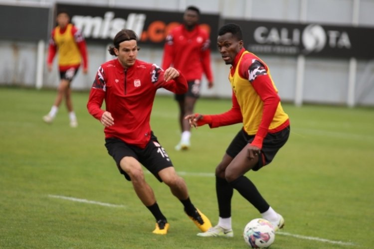 Sivasspor, &Uuml;mraniyespor ma&ccedil;ın hazırlıklarını tamamladı