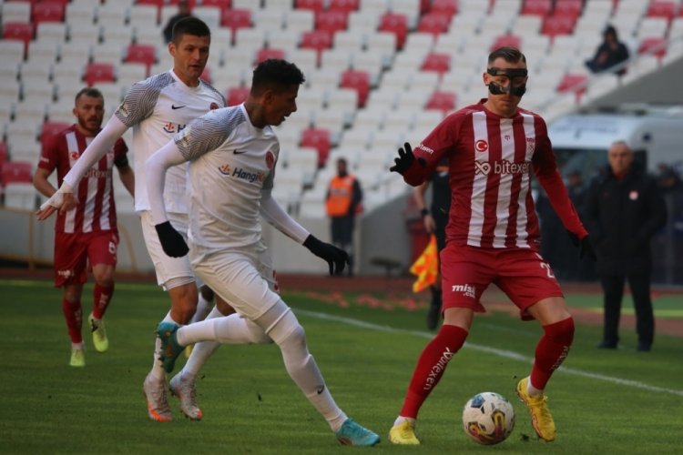 &Uuml;mraniyespor ile Sivasspor arasında S&uuml;per Lig'de 2. randevu