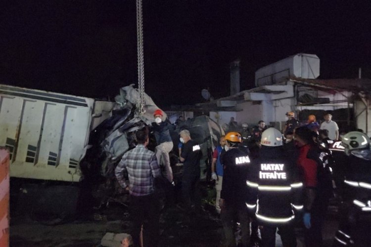 Hatay'da korkunç kaza! 12 ölü 31 yaralı