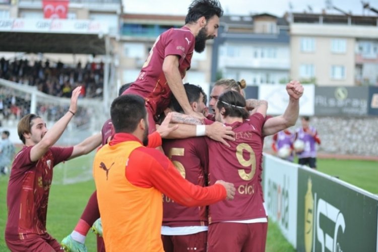 İneg&ouml;lspor geriden gelip kazandı