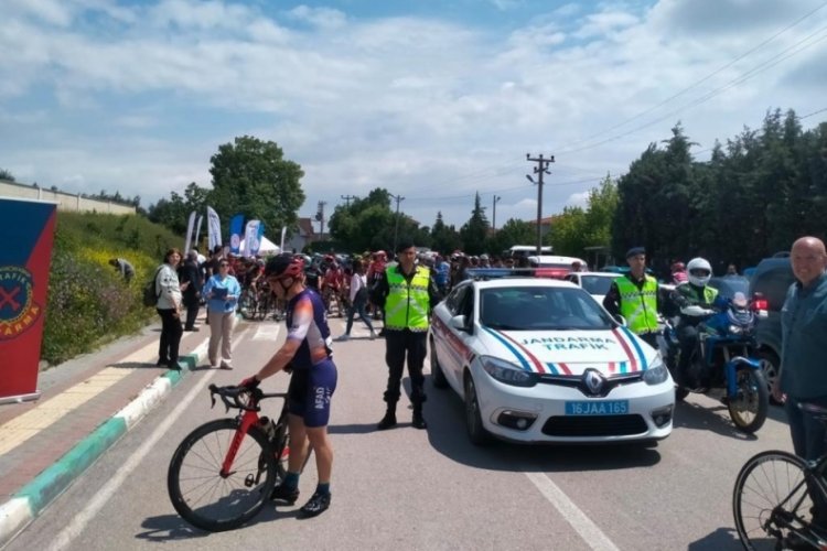 Bursa Trafik Jandarmasından Trafik Haftası kapsamında duyarlı etkinlik