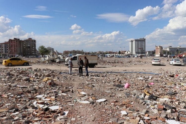 Malatya'da enkazın y&uuml;zde 99'u kaldırıldı