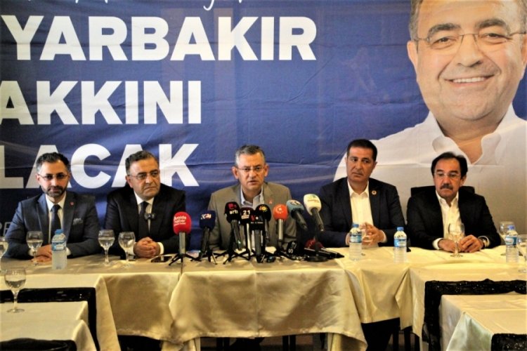 CHP'li &Ouml;zg&uuml;r &Ouml;zel: Koynunda Hizbullah partisi vardır
