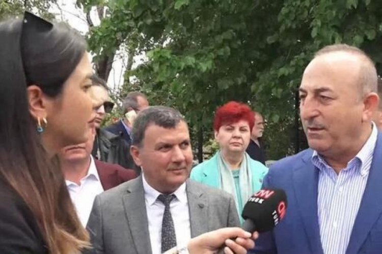 Bakan &Ccedil;avuşoğlu'ndan batı medyasına tepki: &Ccedil;ok aptalca ve akılsızca