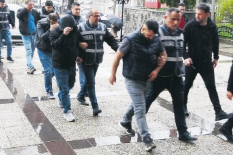 Erzurum'da mitinge taşlı saldırıya ilişkin 15 kişiye g&ouml;zaltı