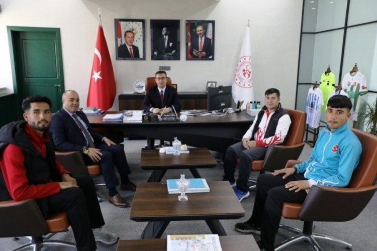Gen&ccedil;lik Spor il M&uuml;d&uuml;r&uuml; Din, sporcularla bir araya geldi