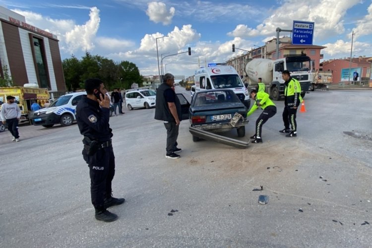 Konya'da otomobil ve motosiklet &ccedil;arpıştı