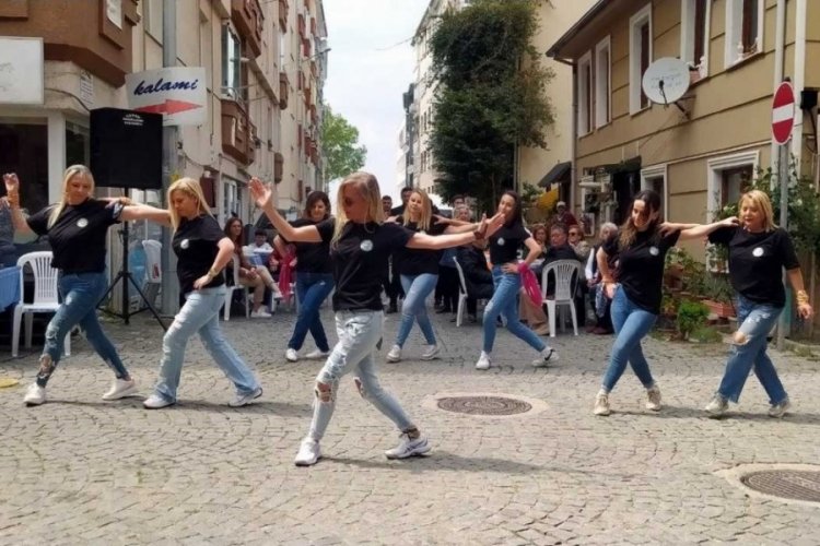 Bursa'da Girityalılar 100. Yıl etkinliğinde Girit kültürünü tanıttı