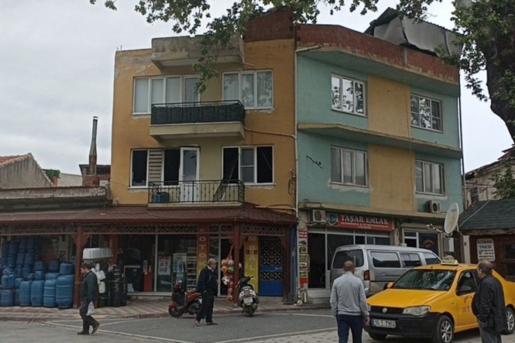 Balıkesir'de evlerinde yangın &ccedil;ıkan baba ile kızı &ouml;ld&uuml;