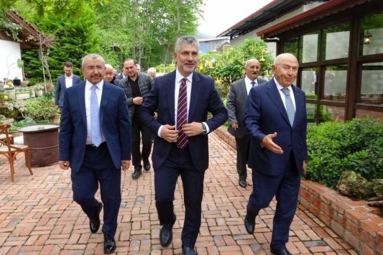 TFF eski Başkanı &Ouml;zdemir: Trabzonspor alnının akıyla şampiyonluğu kazandı