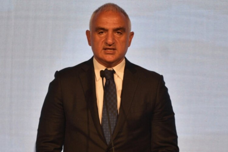 Mehmet Nuri Ersoy a&ccedil;ıkladı: 2022'de turizm gelirimiz 46,3 milyar dolara ulaştı