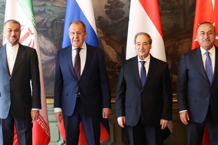 Moskova'daki 4'l&uuml; Suriye toplantısı sonrası &Ccedil;avuşoğlu'ndan a&ccedil;ıklama