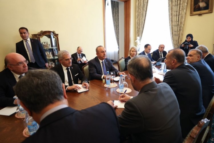 Bakan &Ccedil;avuşoğlu, İranlı mevkidaşı Abdullahian ile bir araya geldi