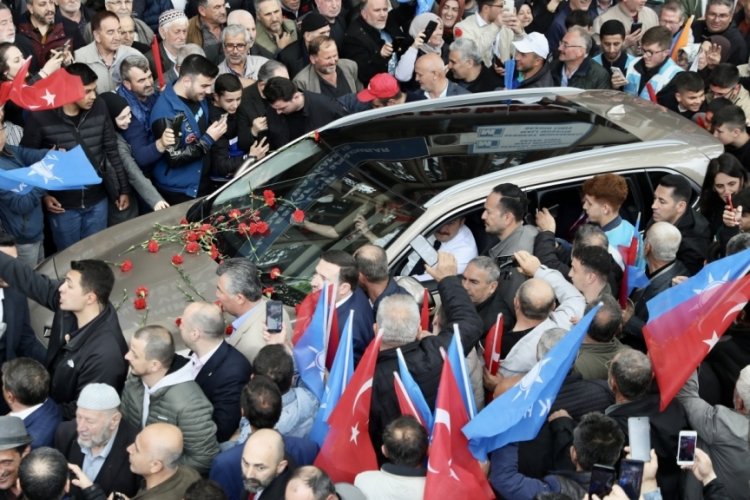 Mustafa Varank: Bizim aziz milletimiz bozgunculara, yıkım ekibine oy vermez
