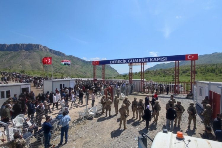 Irak sınırındaki Umurlu G&uuml;mr&uuml;k Kapısı a&ccedil;ıldı