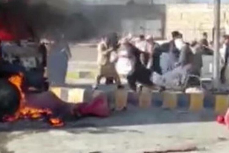 Pakistan'daki Imran Khan protestolarında can kaybı 9 oldu