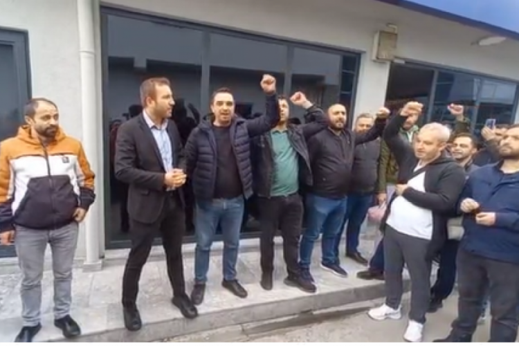 Bursa Gemlik'te serbest b&ouml;lgede iş bırakma eylemi