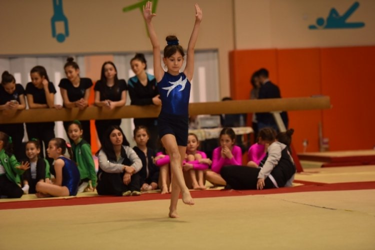 Bursa minikler nefes kesti